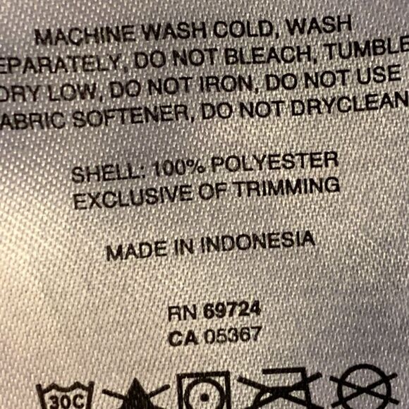 COLUMBIA, sleeveless,  small, great condition, tie shoulders - Picture 7 of 13